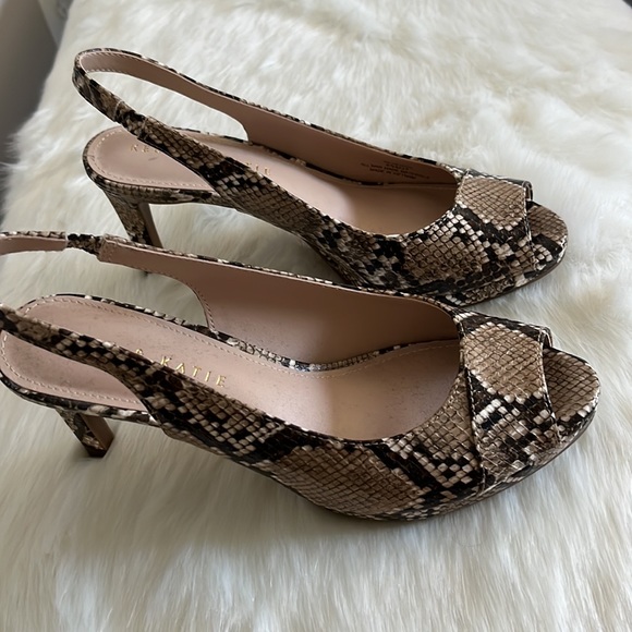 New in Box Kelly & Katie Natural Multi Python Nerani Peep Toe Pump Sandal - Picture 8 of 13
